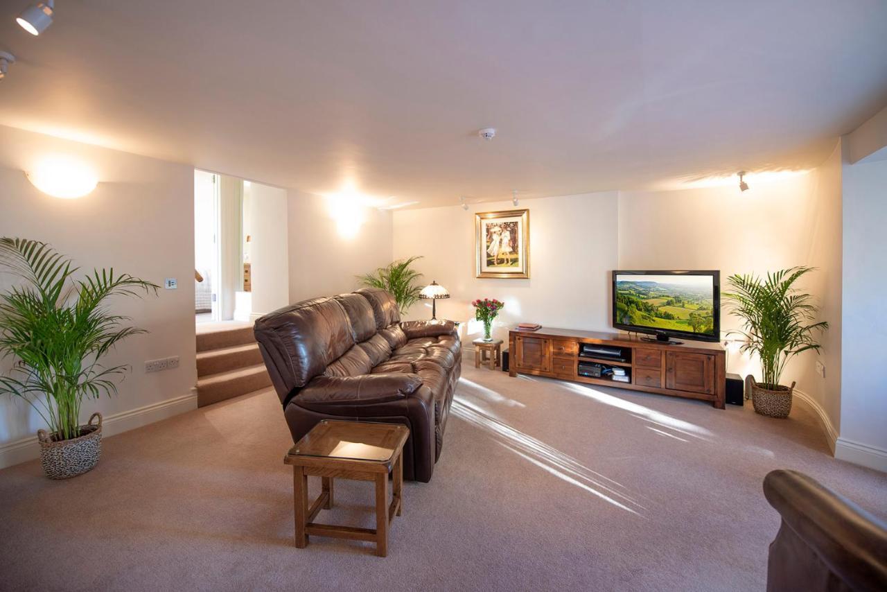 Oberon River View Apartment Bourton-on-the-Water Eksteriør billede