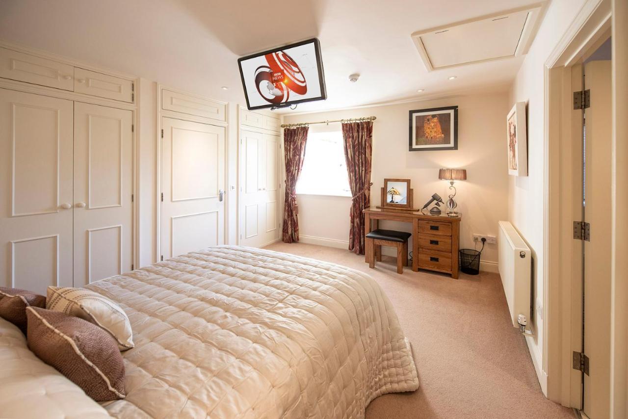 Oberon River View Apartment Bourton-on-the-Water Eksteriør billede